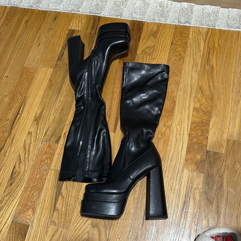Platform wetkiss vegan leather boots size 8